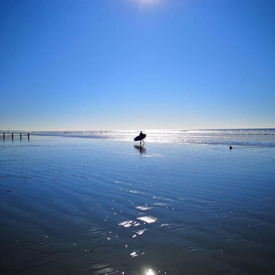チチェスターHightide - Bracklesham Bayアパートメント エクステリア 写真